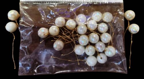 Off White Pearl Moti Large